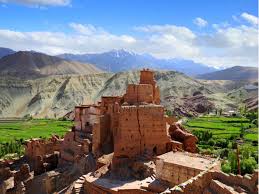 Basgo Red Valley Cliffs