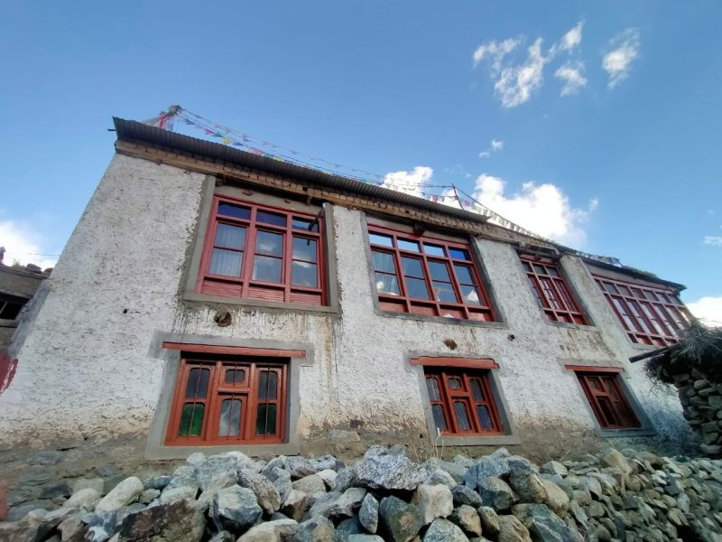 Neryok homestay – Deluxe Room